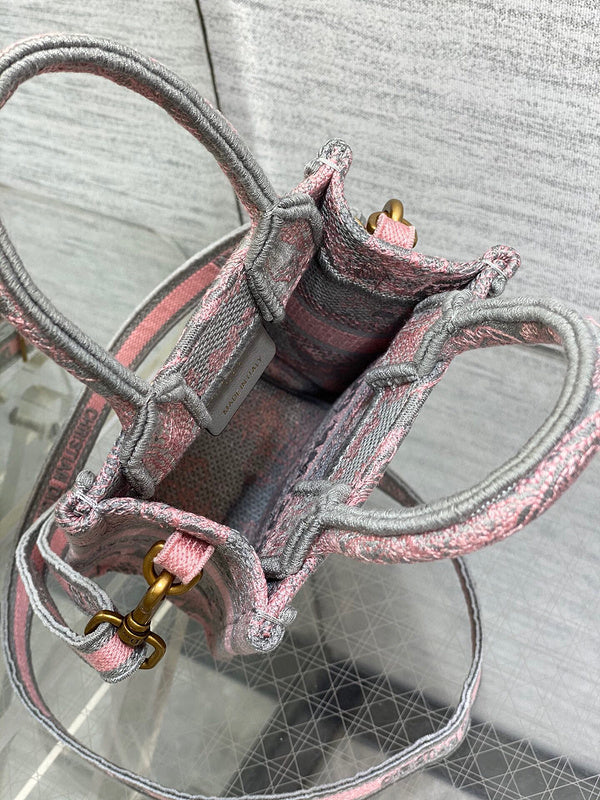 Anum Bags Detail