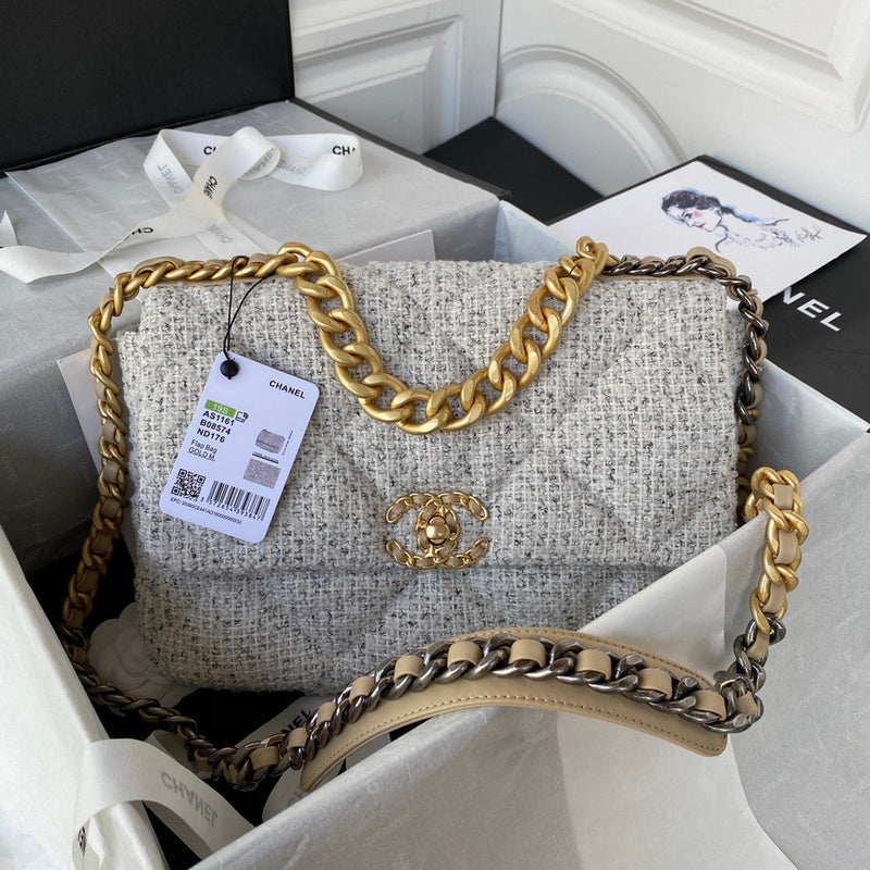 Anum Bags Detail