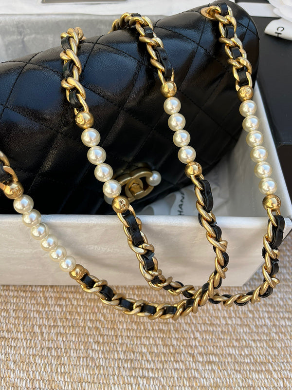 Anum Bags Detail
