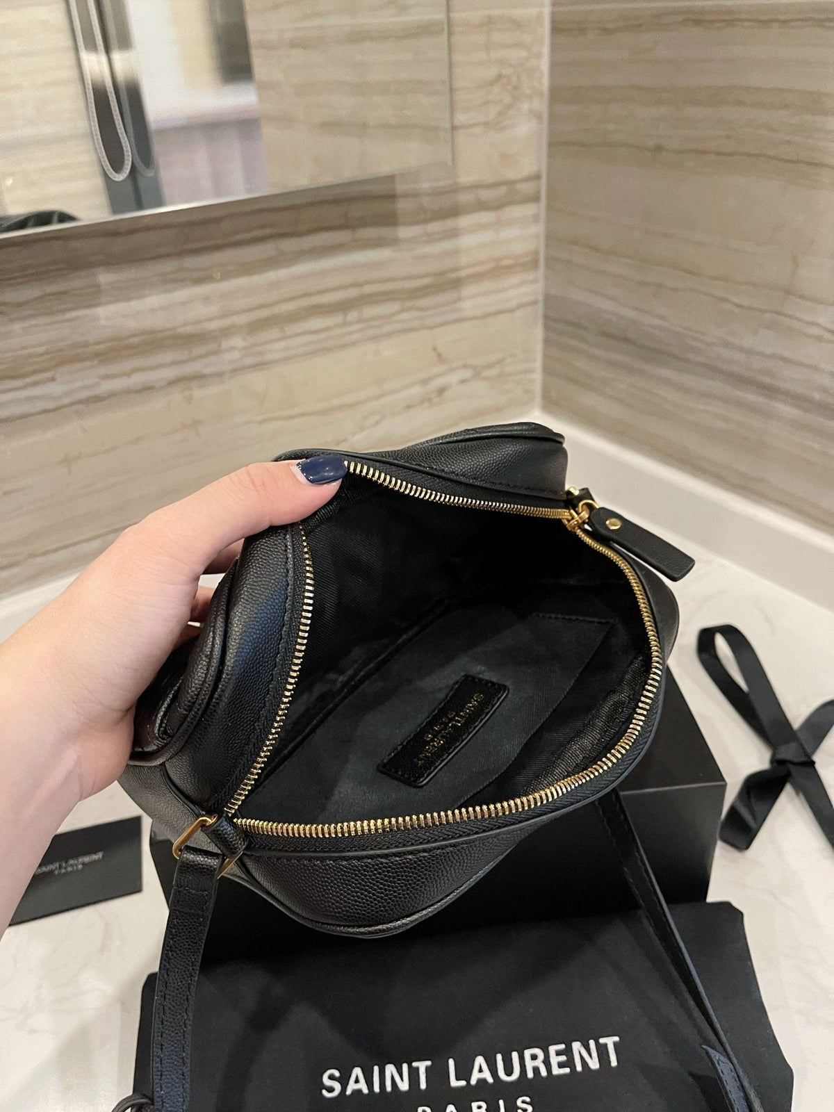 Anum Bags Detail
