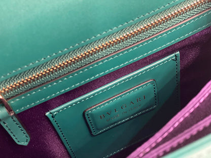 Anum Bags Detail