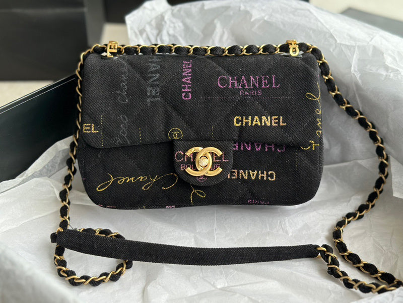 Anum Bags Detail