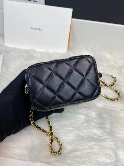 Anum Bags Detail