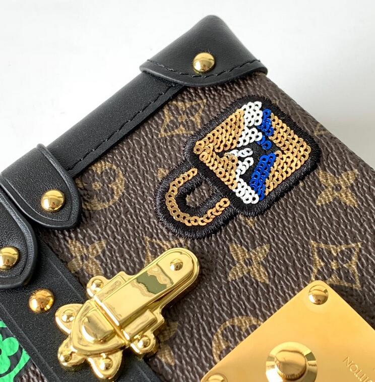 Anum Bags Detail