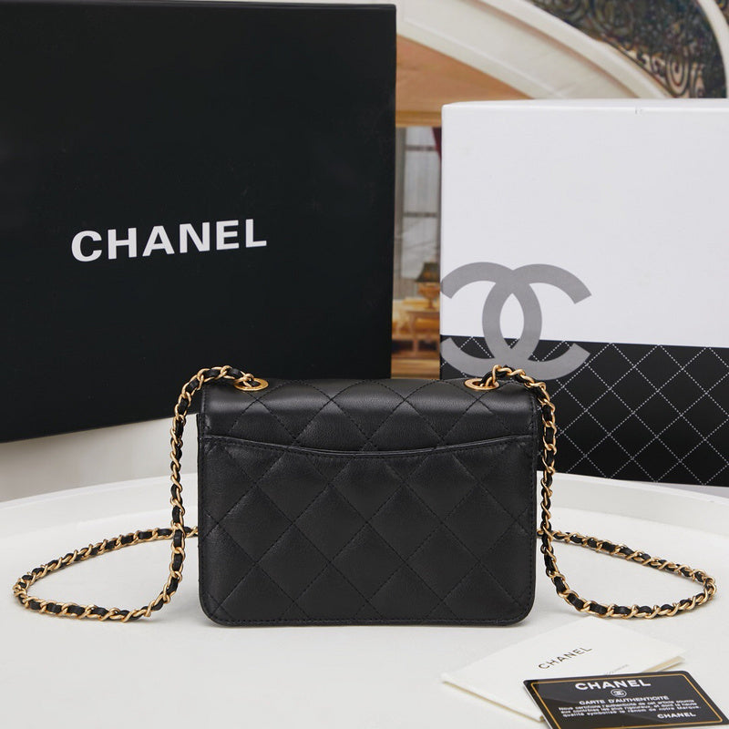 Anum Bags Detail