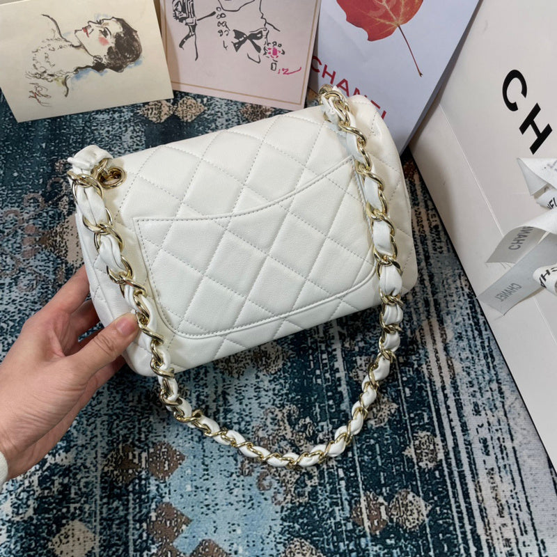 Anum Bags Detail