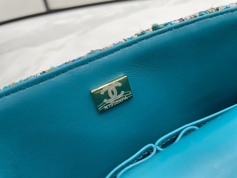 Anum Bags Detail