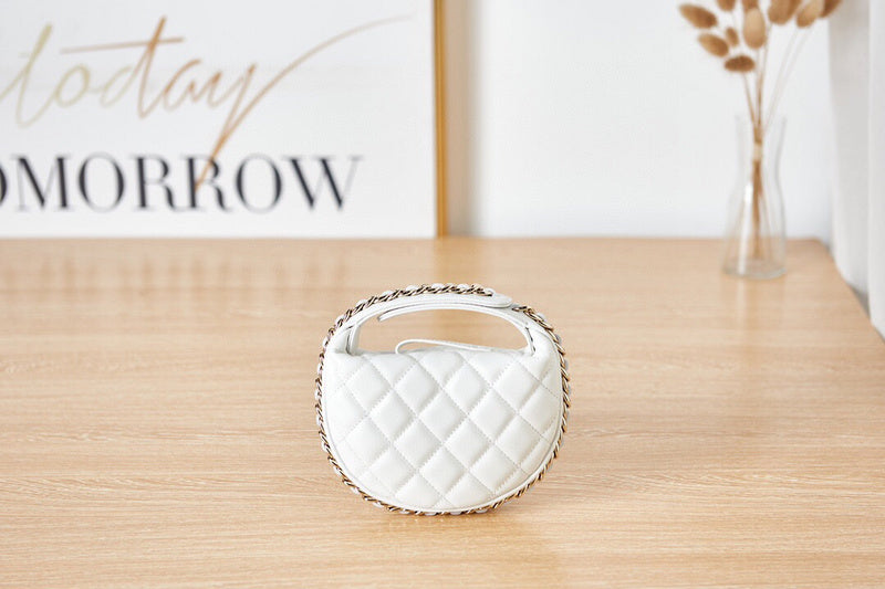 Anum Bags Detail