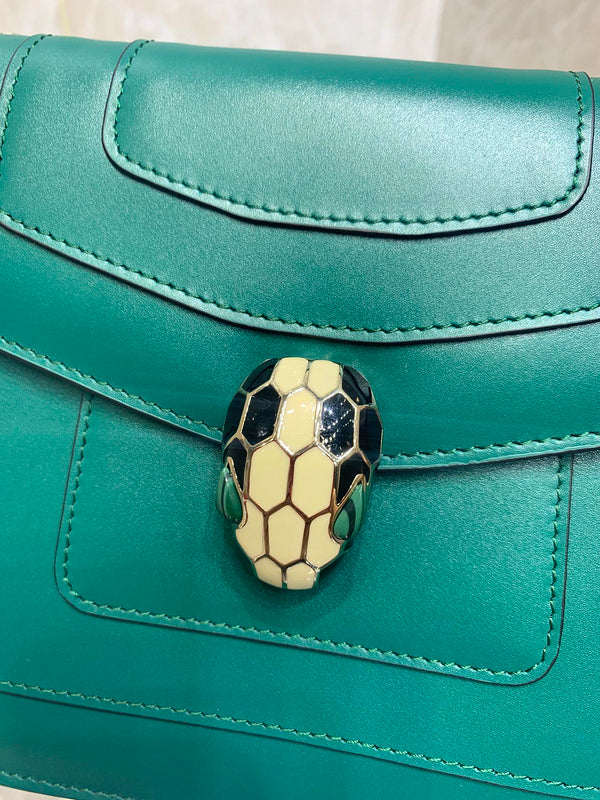 Anum Bags Detail