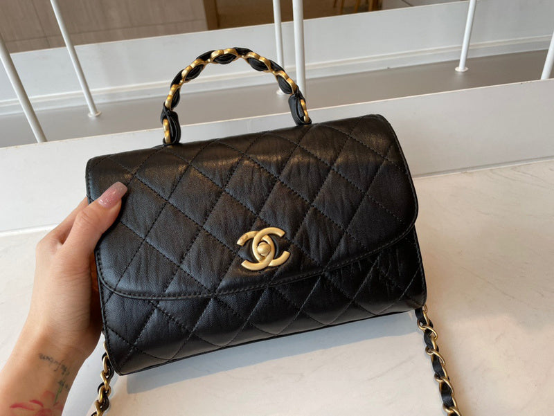 Anum Bags Detail