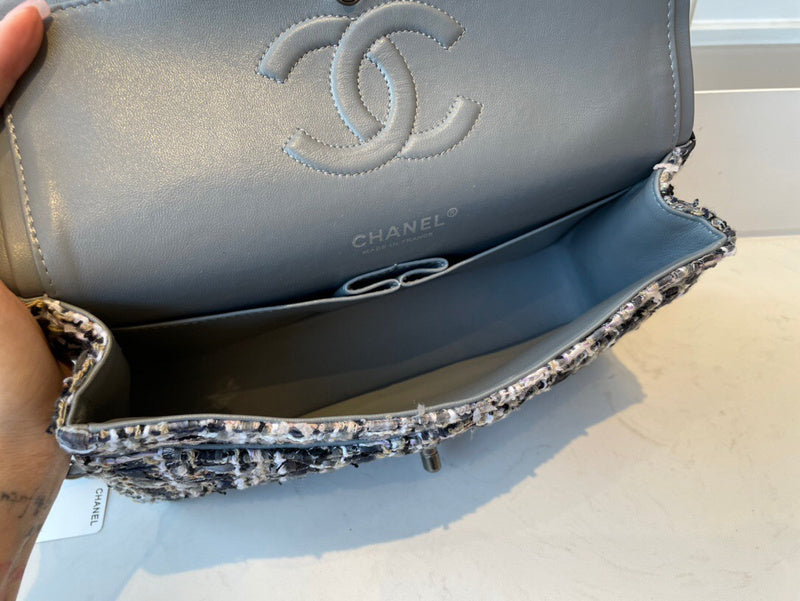 Anum Bags Detail