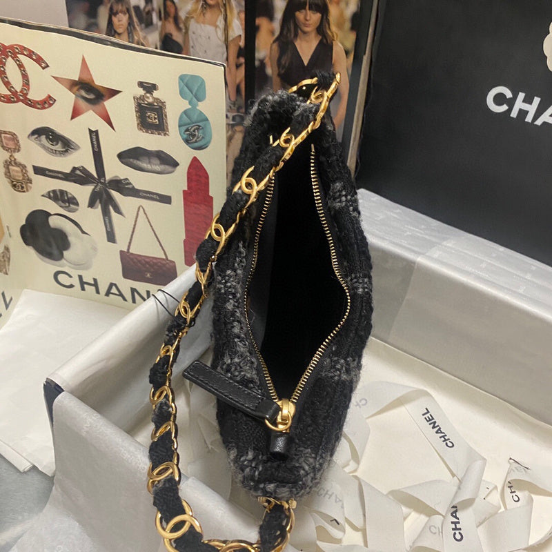 Anum Bags Detail