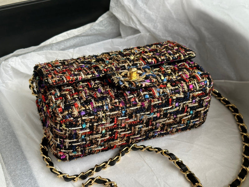 Anum Bags Detail