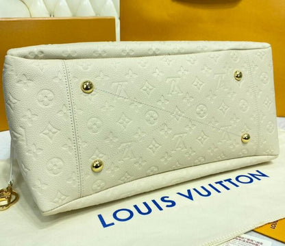 Anum Bags Bags - LOV Bags - 2464
