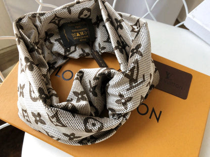 Anum Bags New Hair Band LUV 004