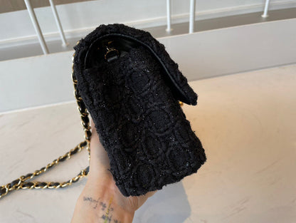 Anum Bags Detail