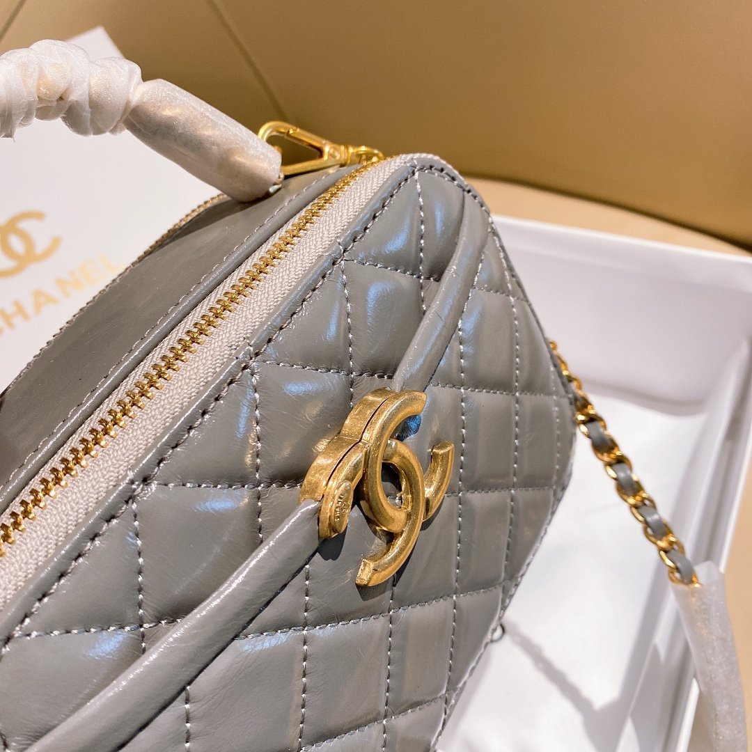Anum Bags Detail