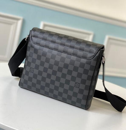 Anum Bags Detail