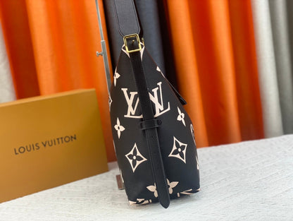 Anum Bags Detail