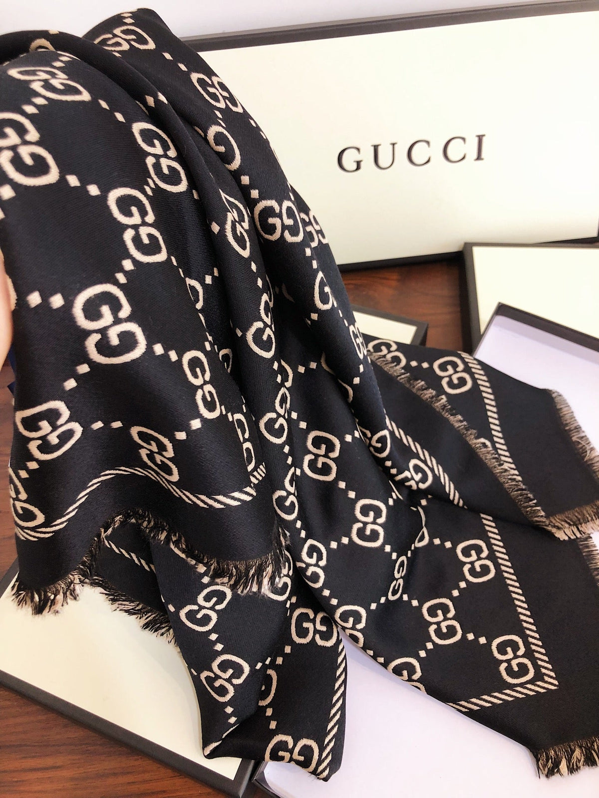 Anum Bags Detail