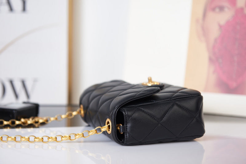 Anum Bags Detail