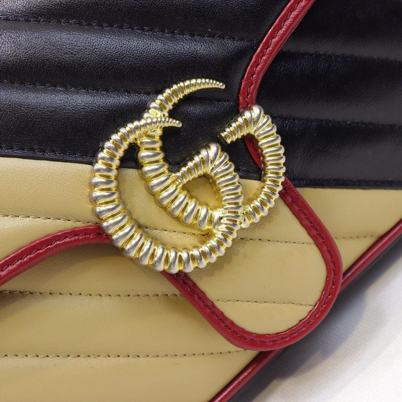 Anum Bags Detail