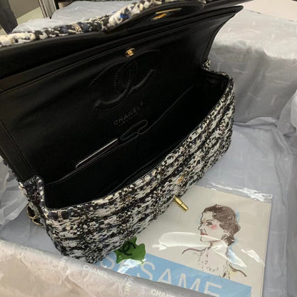Anum Bags Detail
