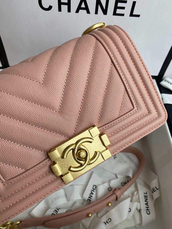 Anum Bags Detail