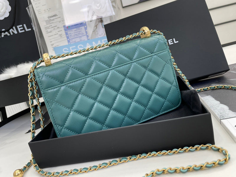 Anum Bags Detail