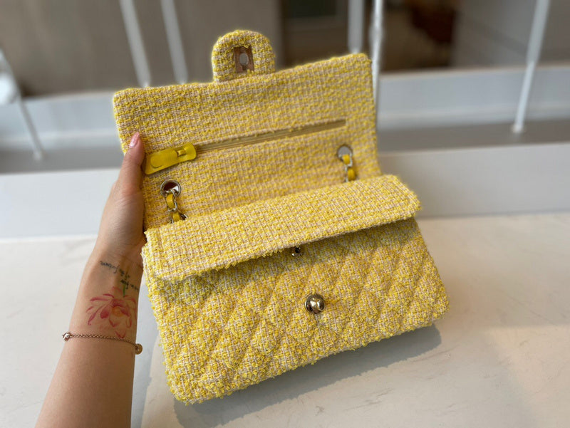 Anum Bags Detail