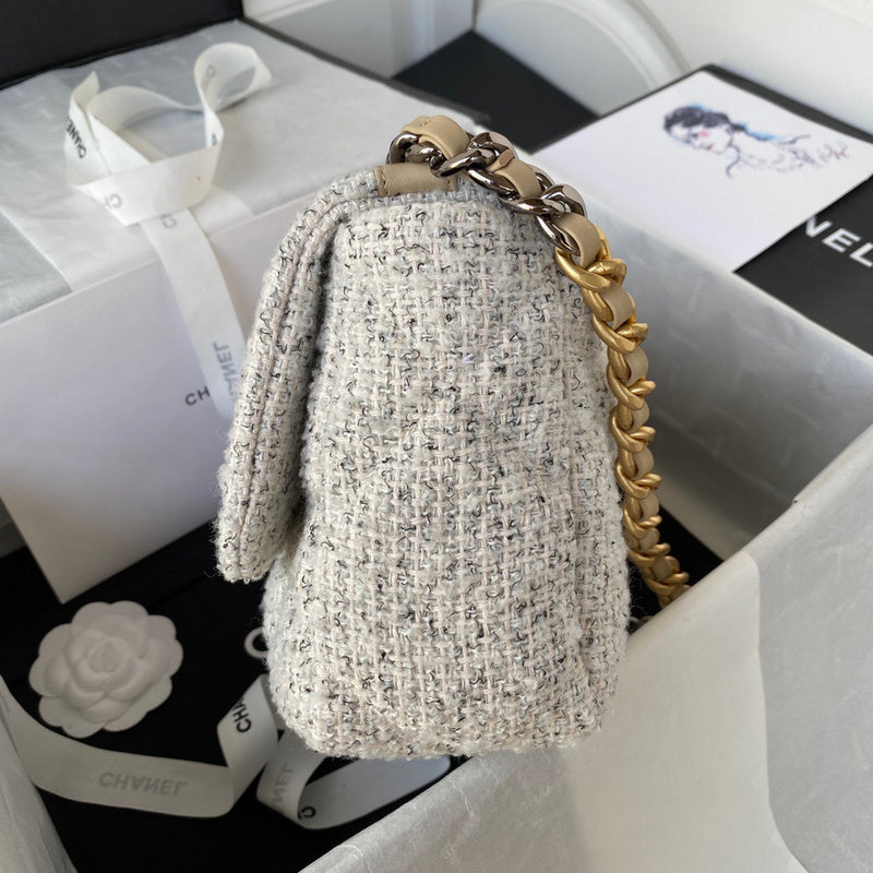 Anum Bags Detail