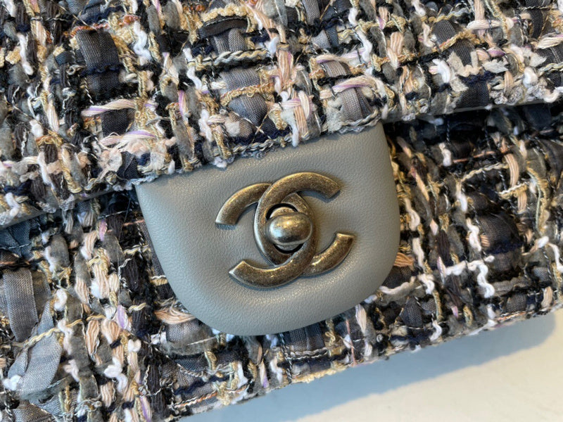 Anum Bags Detail