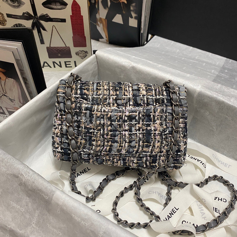 Anum Bags Detail