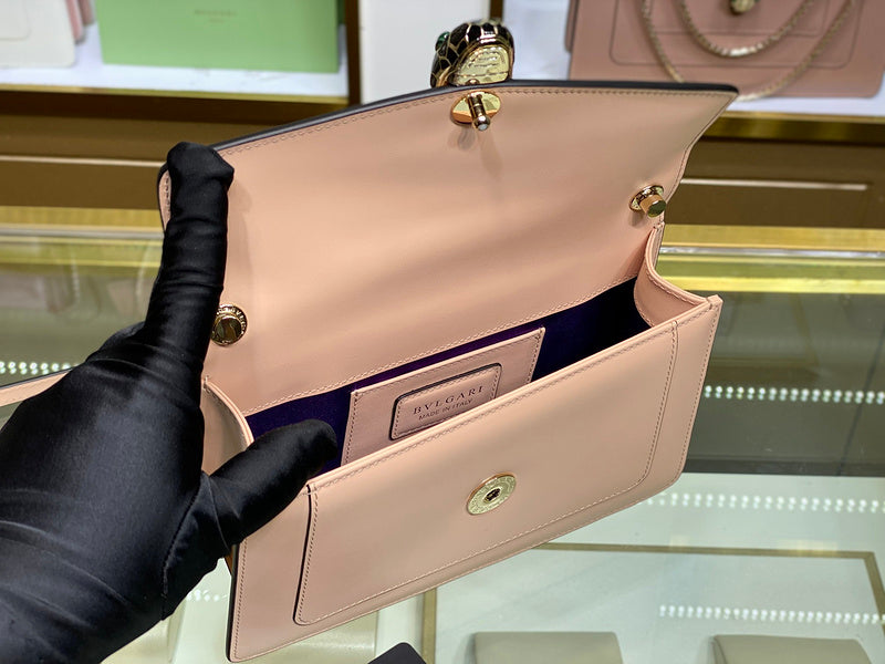 Anum Bags Detail