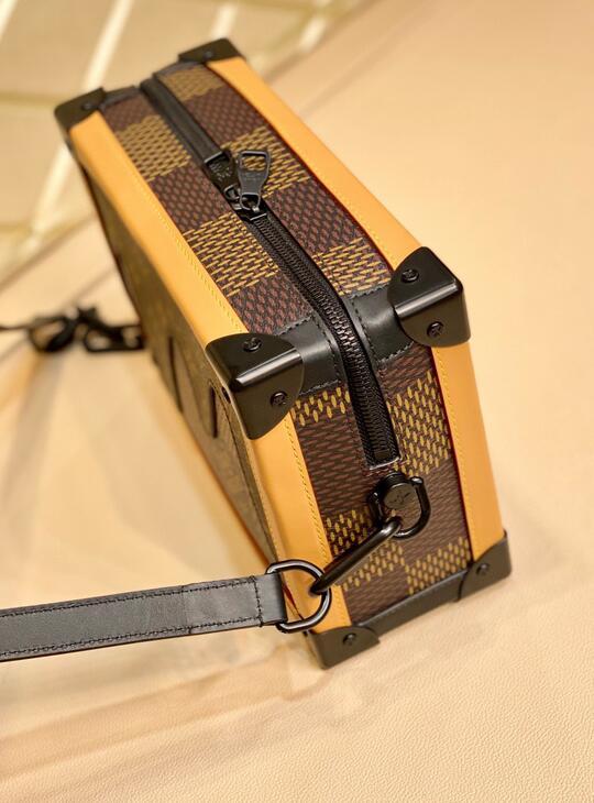 Anum Bags Detail