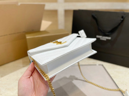 Anum Bags Detail