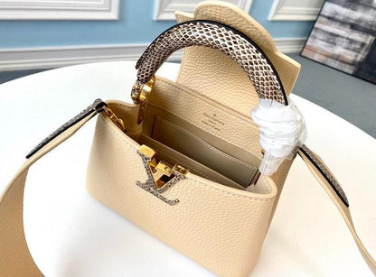 Anum Bags Detail