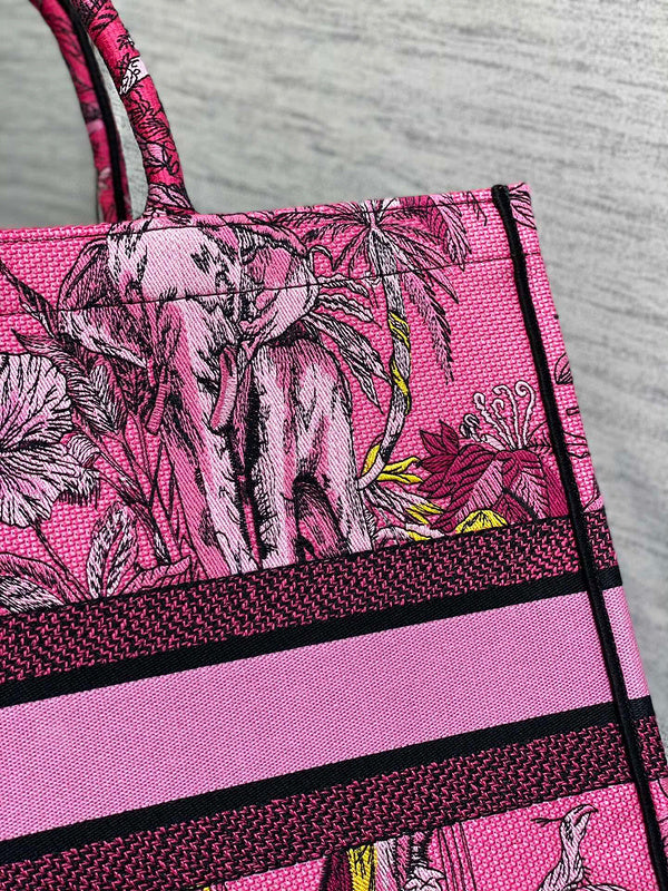 Anum Bags Detail