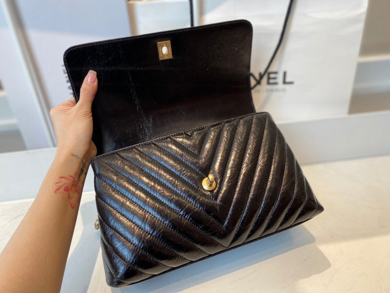 Anum Bags Detail