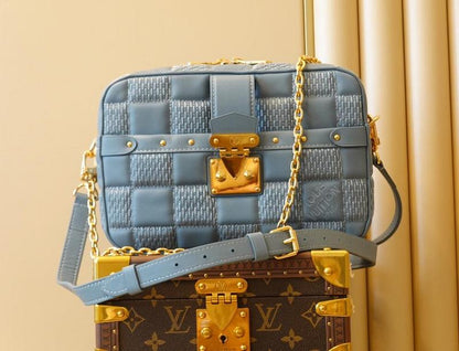 Anum Bags Detail