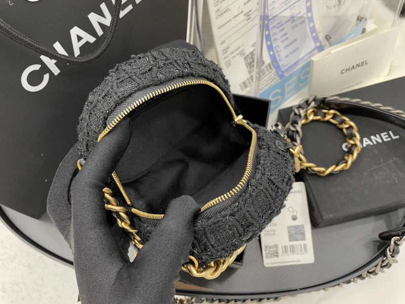 Anum Bags Detail