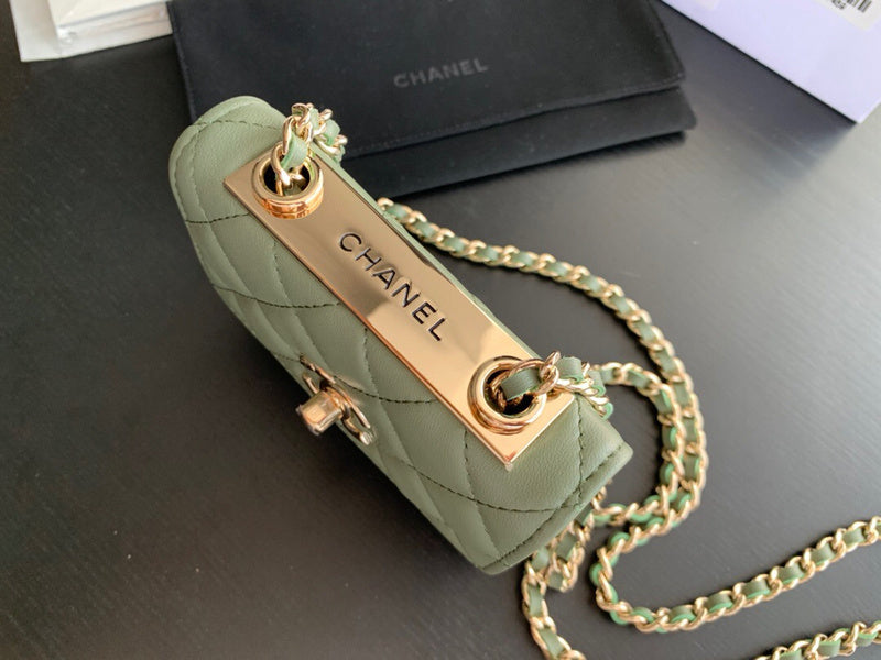 Anum Bags Detail