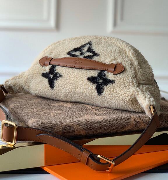 Anum Bags Detail