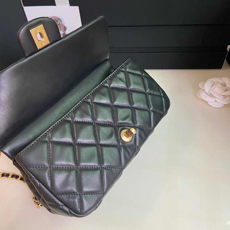 Anum Bags Detail