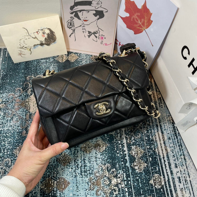 Anum Bags Detail