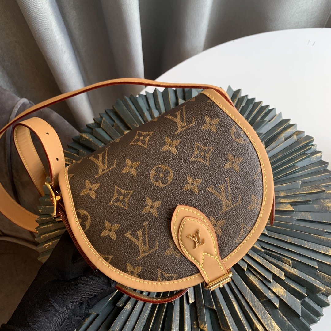 Anum Bags Detail