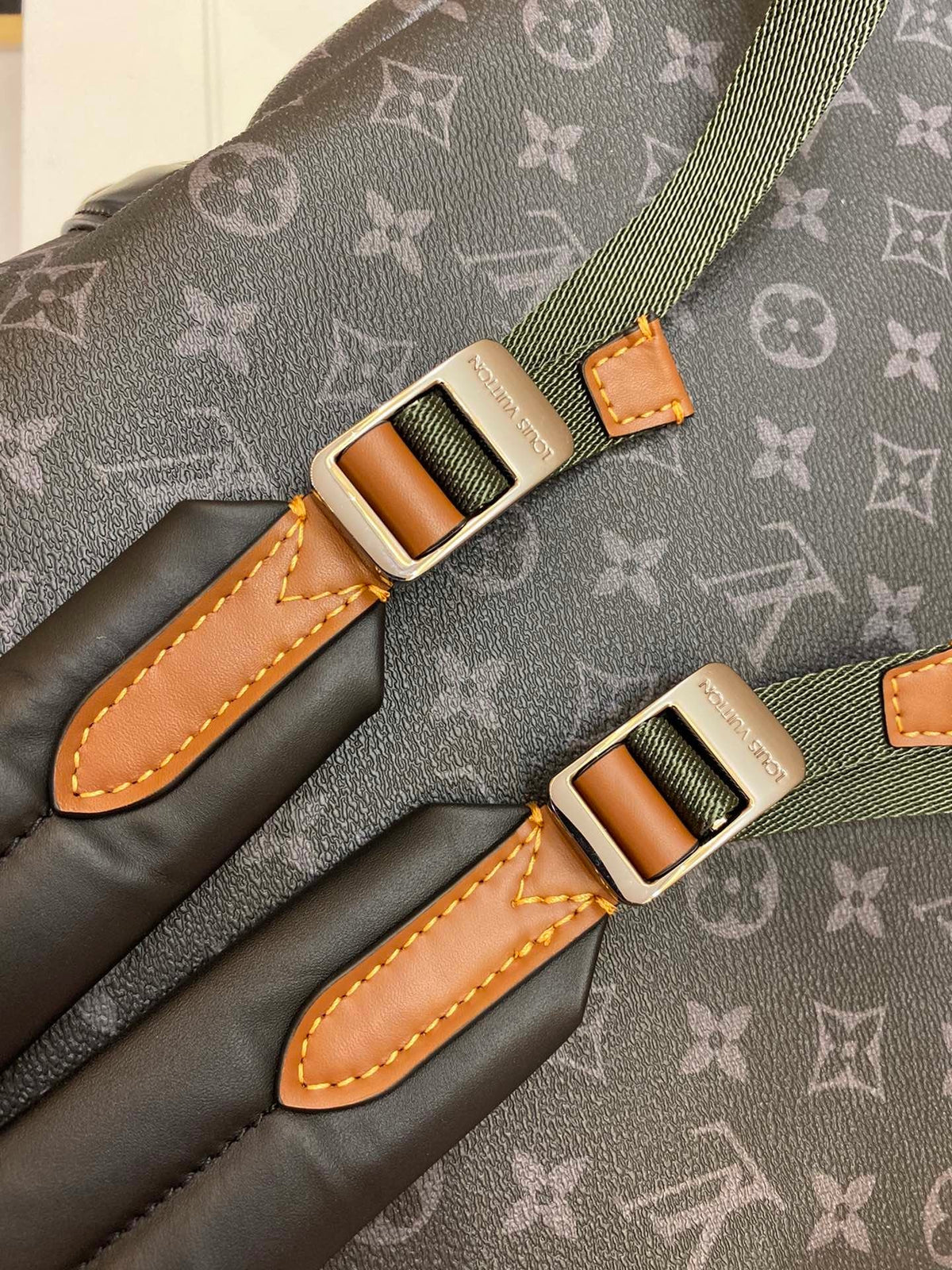 Anum Bags Detail