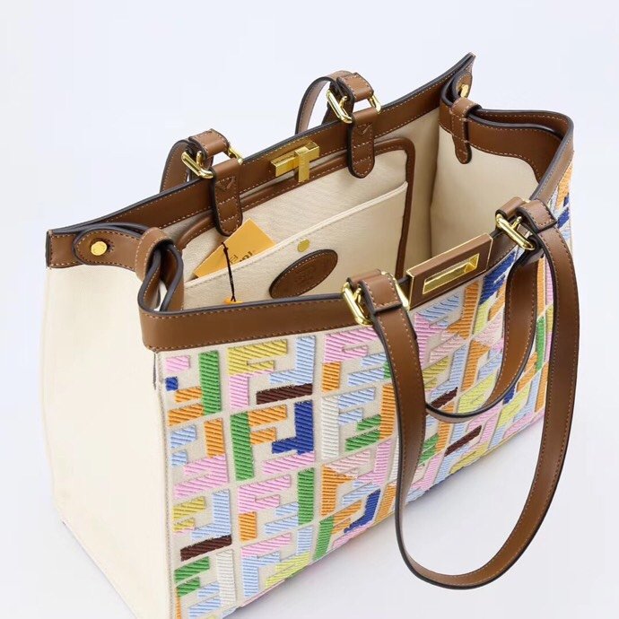 Anum Bags Detail