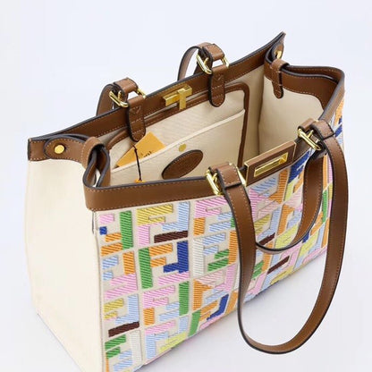 Anum Bags Detail