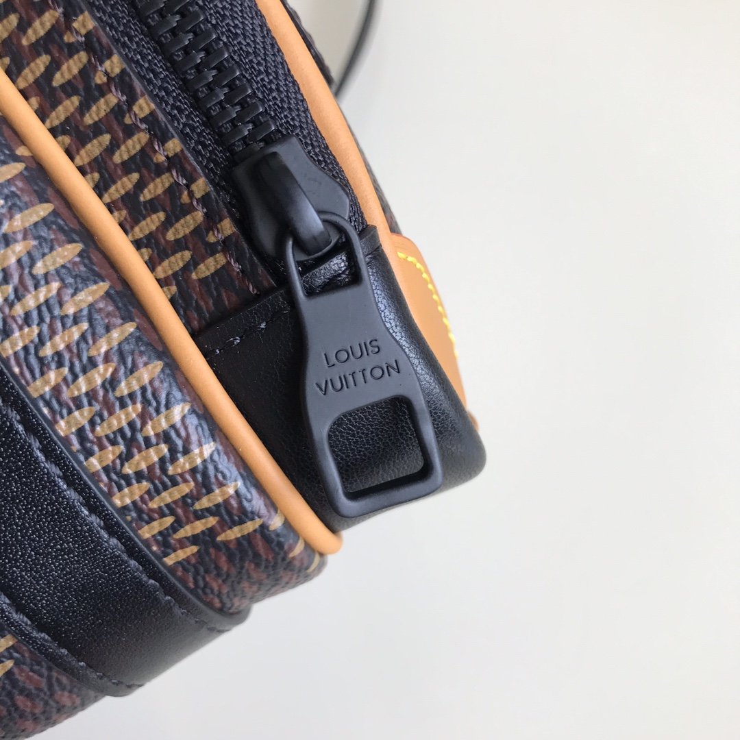 Anum Bags Detail